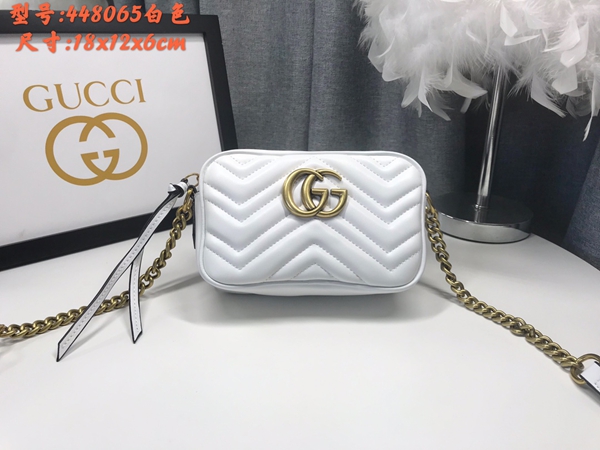 激安グッチバッグコピー正面デザイン